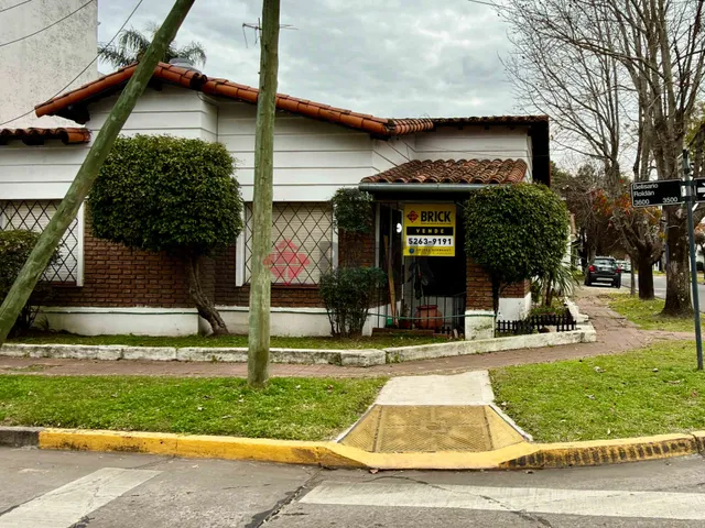 DOMINGO DE ACASSUSO al 6100 3