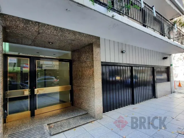 SALGUERO, JERONIMO al 2100 Piso 3 32