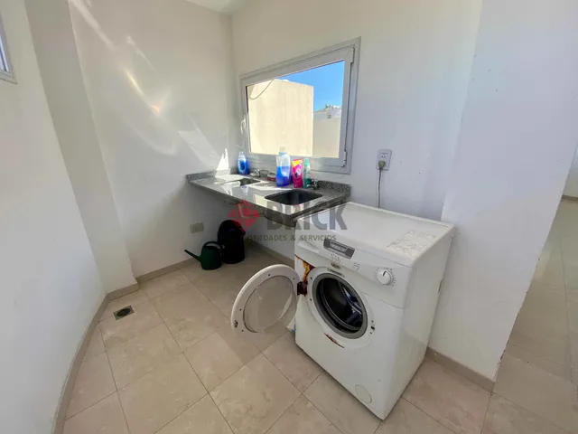 CHACABUCO al 400 Piso 2 13