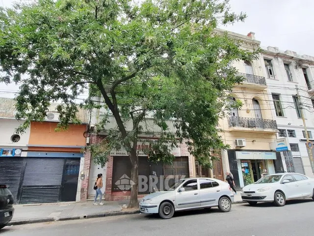 BRASIL, AV. al 1400 Piso 1 30