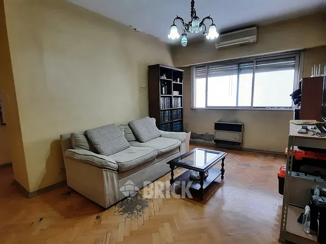 ALVEAR, MARCELO T. DE al 2400 Piso 7 1