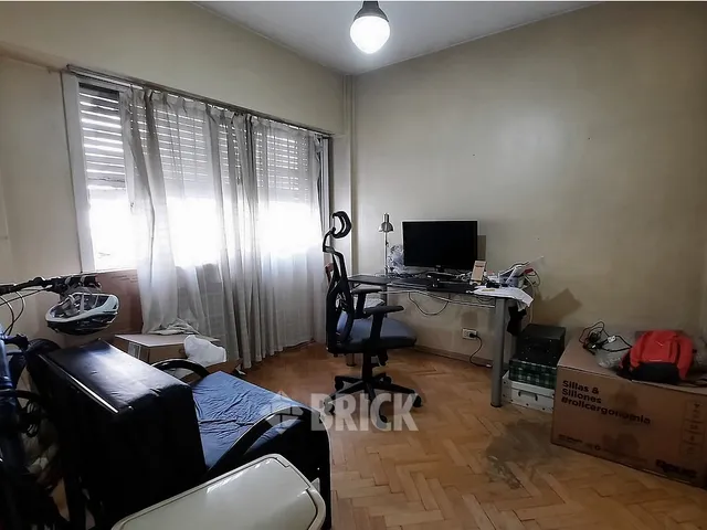 ALVEAR, MARCELO T. DE al 2400 Piso 7 11