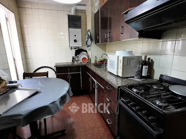 ALVEAR, MARCELO T. DE al 2400 Piso 7 13