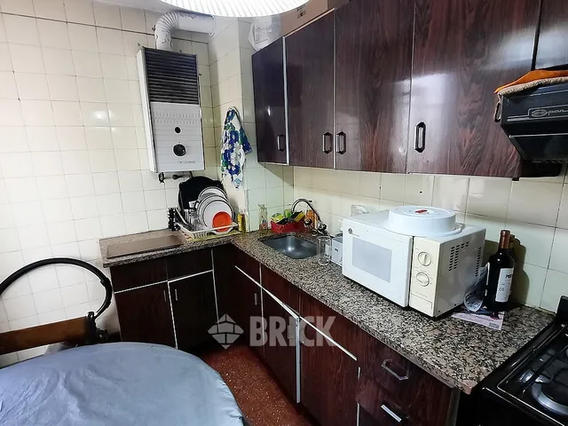 ALVEAR, MARCELO T. DE al 2400 Piso 7 14