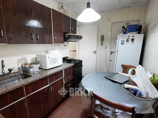 ALVEAR, MARCELO T. DE al 2400 Piso 7 15