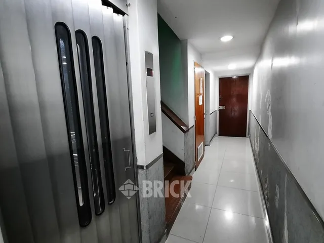 ALVEAR, MARCELO T. DE al 2400 Piso 7 18