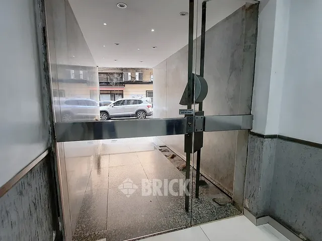 ALVEAR, MARCELO T. DE al 2400 Piso 7 19