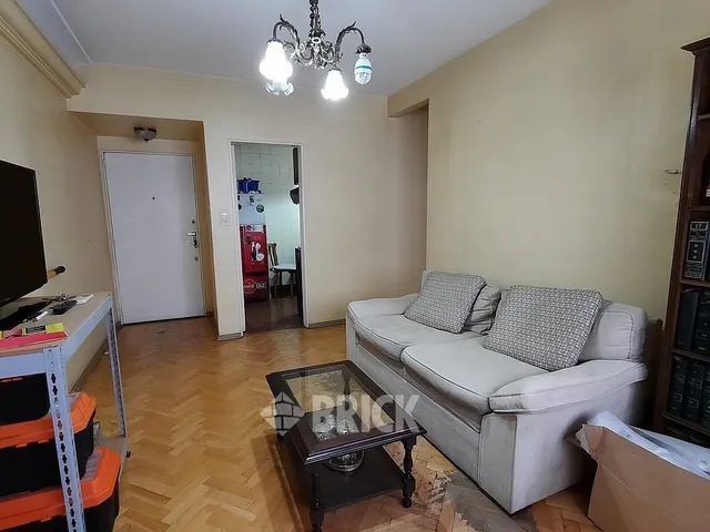 ALVEAR, MARCELO T. DE al 2400 Piso 7 4