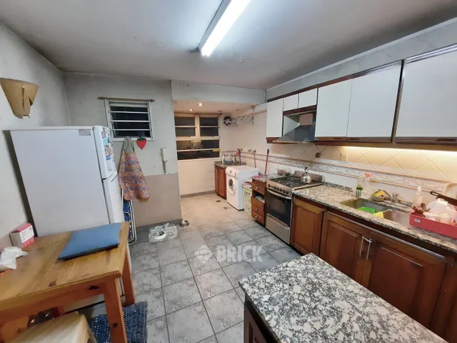 LAS HERAS GENERAL AV. al 2900 Piso 5 31