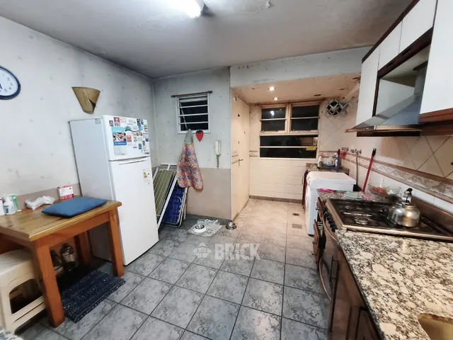 LAS HERAS GENERAL AV. al 2900 Piso 5 32