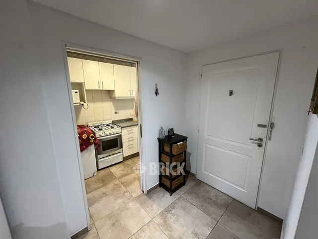 ARANGUREN, JUAN F., DR. al 1800 Piso 1 16