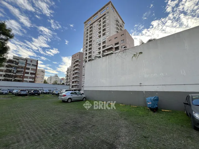 ARANGUREN, JUAN F., DR. al 1800 Piso 1 23