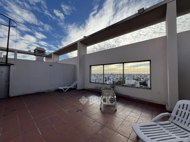 ARANGUREN, JUAN F., DR. al 1800 Piso 1 24