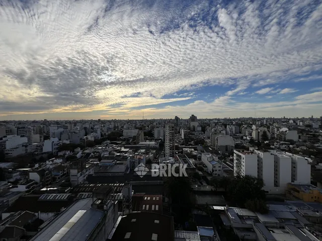 ARANGUREN, JUAN F., DR. al 1800 Piso 1 27