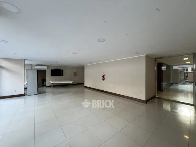 ARANGUREN, JUAN F., DR. al 1800 Piso 1 30