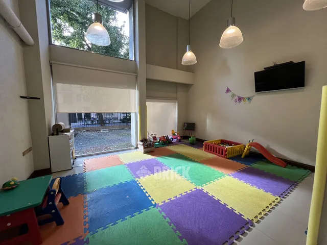 ARANGUREN, JUAN F., DR. al 1800 Piso 1 33