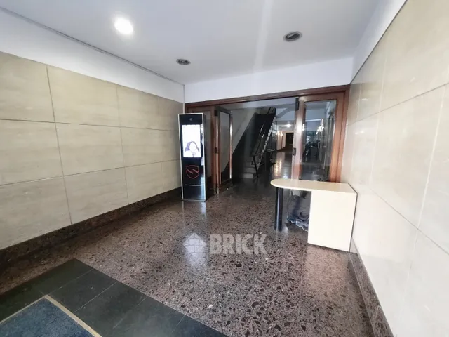 RIVADAVIA AV. al 2000 Piso 8 24