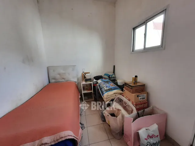 CASEROS AV. al 2000 Piso 1 13