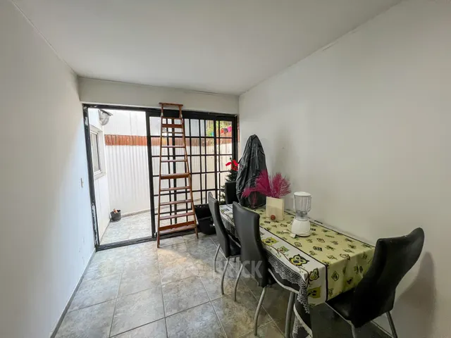 DOBLAS al 1700 Piso PB 10