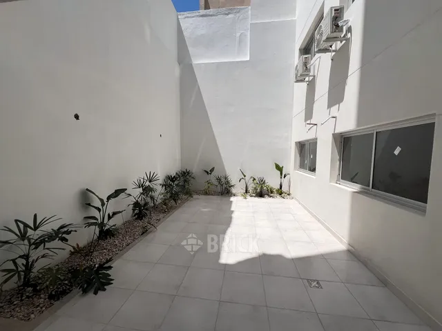 ALVAREZ, JULIAN al 700 Piso PB 4