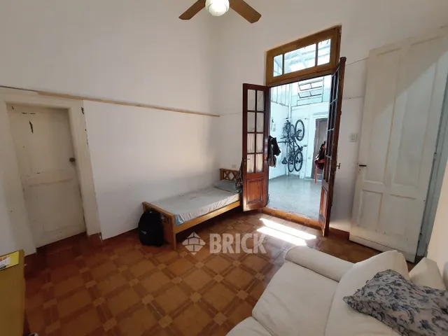 BELGRANO AV. al 3300 Piso PB 20