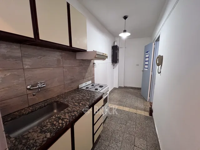 TRELLES, MANUEL R. al 800 Piso 2 11