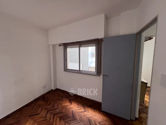 TRELLES, MANUEL R. al 800 Piso 2 5