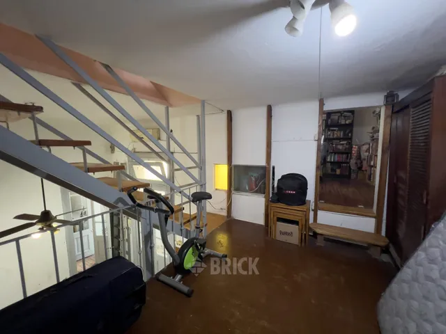 RIVADAVIA, AV. al 3800 Piso 1 11