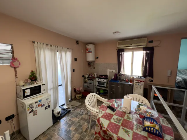 RIVADAVIA, AV. al 3800 Piso 1 13