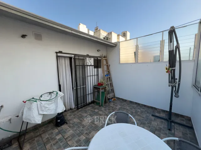 RIVADAVIA, AV. al 3800 Piso 1 16