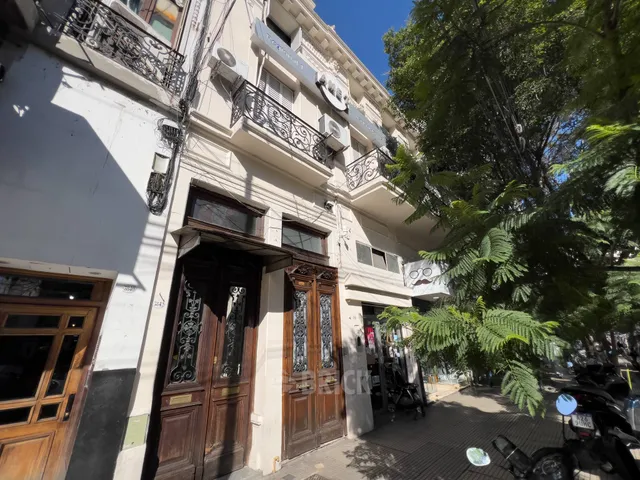 RIVADAVIA, AV. al 3800 Piso 1 21