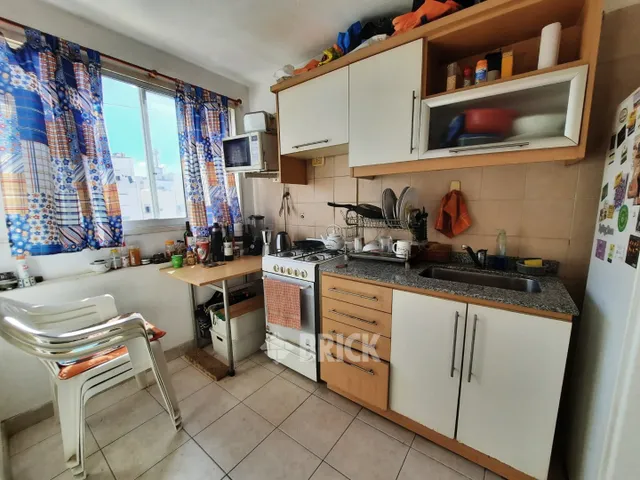 URIBURU JOSE E., PRES. al 500 Piso 6 12