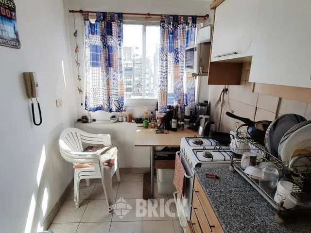 URIBURU JOSE E., PRES. al 500 Piso 6 13