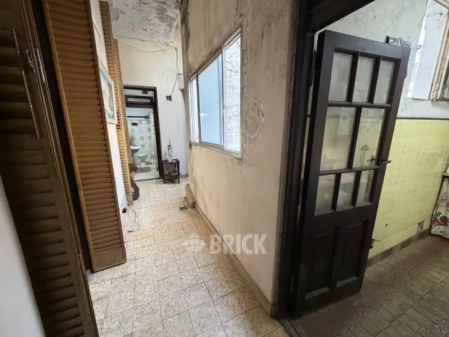 ALVAREZ, JULIAN al 1100 Piso 1 1