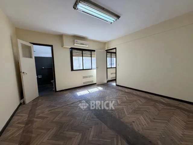 SARMIENTO al 1300 Piso 2 8