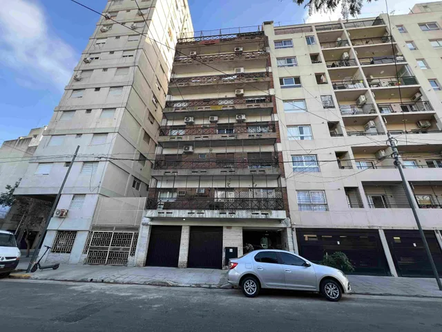 FRANKLIN al 2400 Piso 1 25