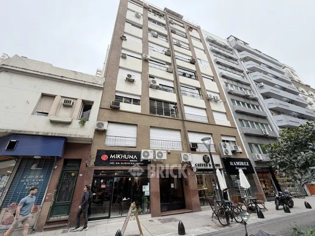 MAIPU al 700 Piso 8 37