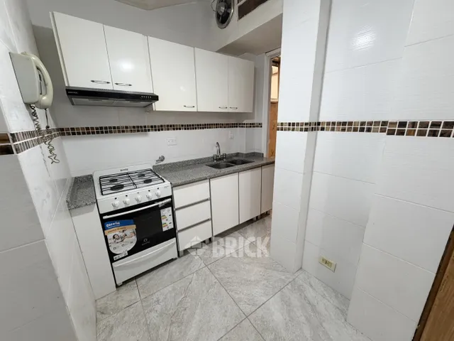 SOLIS al 800 Piso PB 17