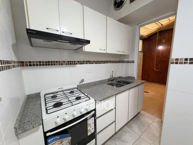 SOLIS al 800 Piso PB 18