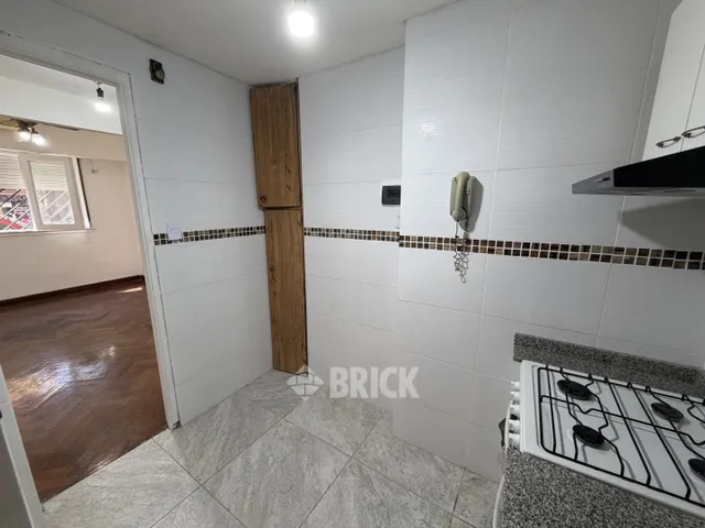 SOLIS al 800 Piso PB 20