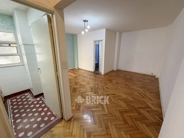 SUIPACHA al 700 Piso 4 10