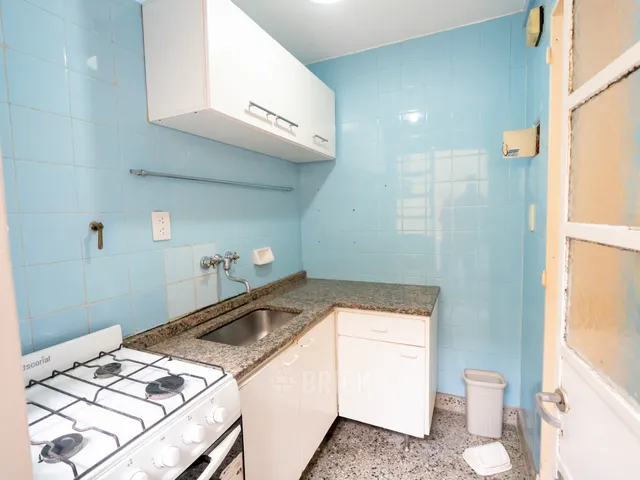 RIVADAVIA, AV. al 6100 Piso 2 11