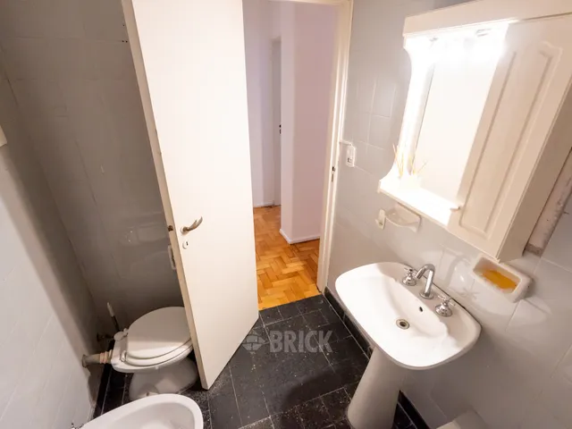 RIVADAVIA, AV. al 6100 Piso 2 6