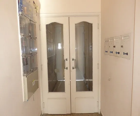 ARANGUREN, JUAN F., DR. al 1800 Piso PB 24