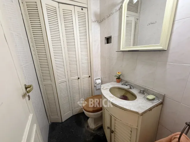 ALVEAR, MARCELO T. DE al 2000 Piso 1 14