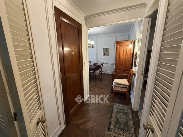 ALVEAR, MARCELO T. DE al 2000 Piso 1 27
