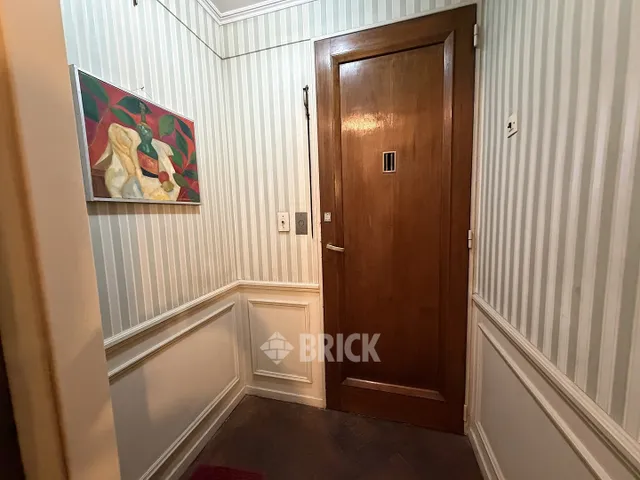 ALVEAR, MARCELO T. DE al 2000 Piso 1 28