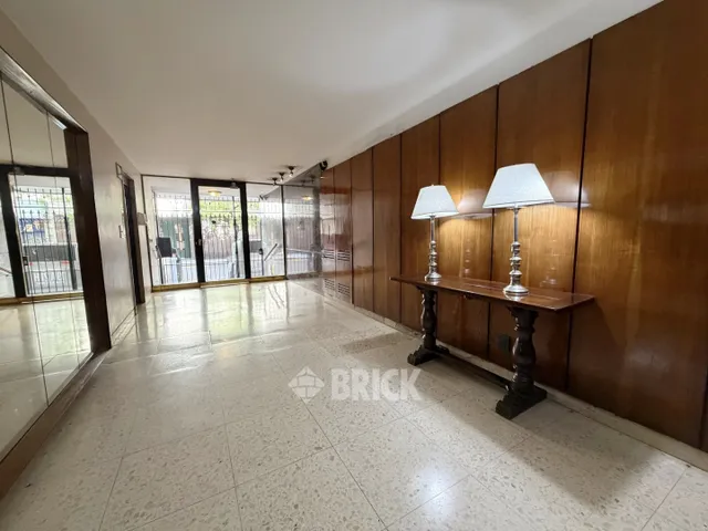 ALVEAR, MARCELO T. DE al 2000 Piso 1 29