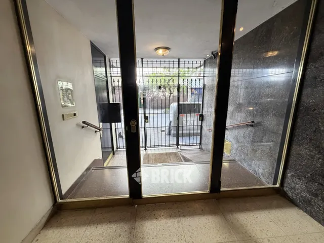 ALVEAR, MARCELO T. DE al 2000 Piso 1 30