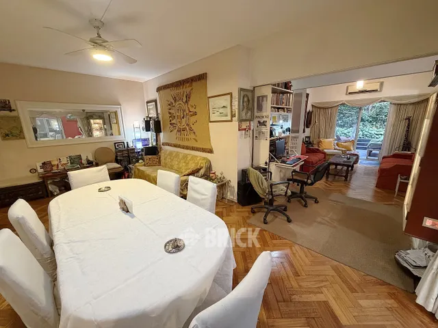 ECUADOR al 1400 Piso PB 4